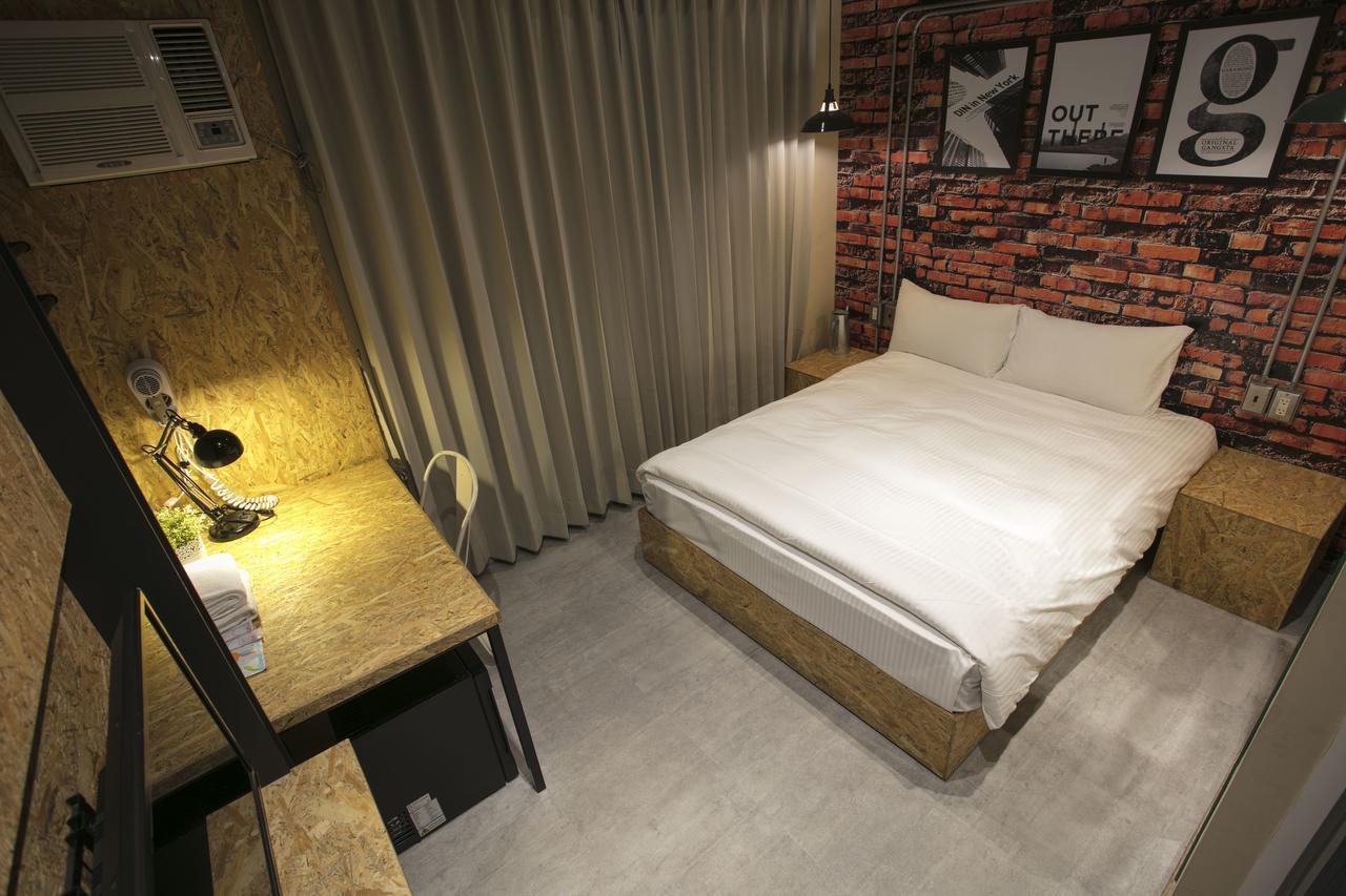 Loft Hostel Fengjia台中市 エクステリア 写真