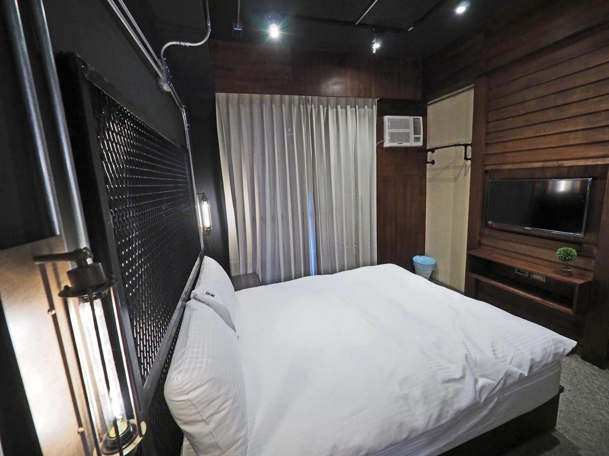 Loft Hostel Fengjia台中市 エクステリア 写真