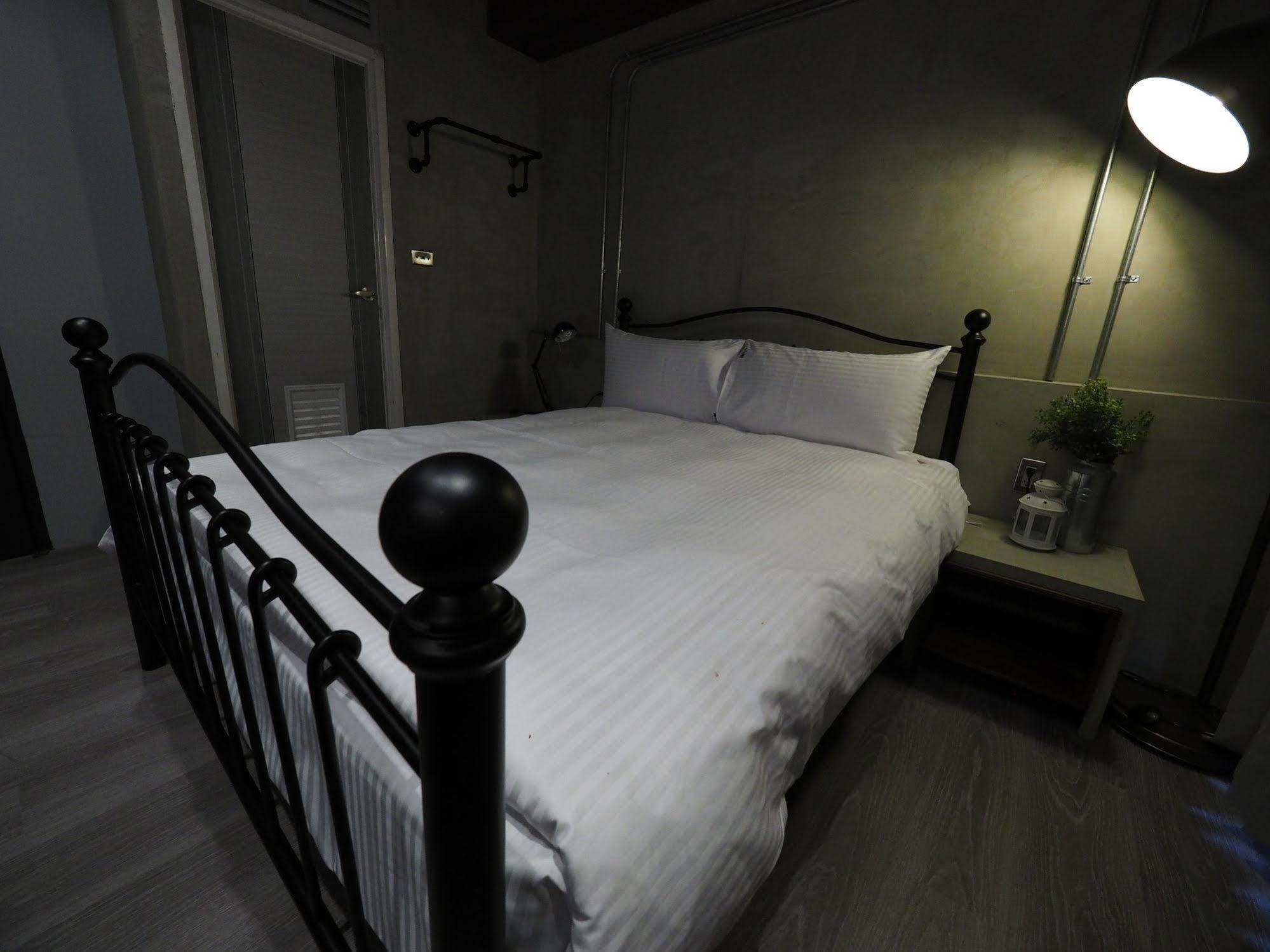Loft Hostel Fengjia台中市 エクステリア 写真