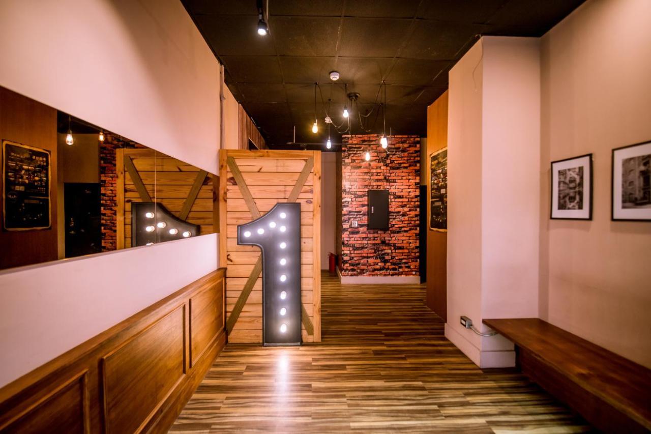 Loft Hostel Fengjia台中市 エクステリア 写真